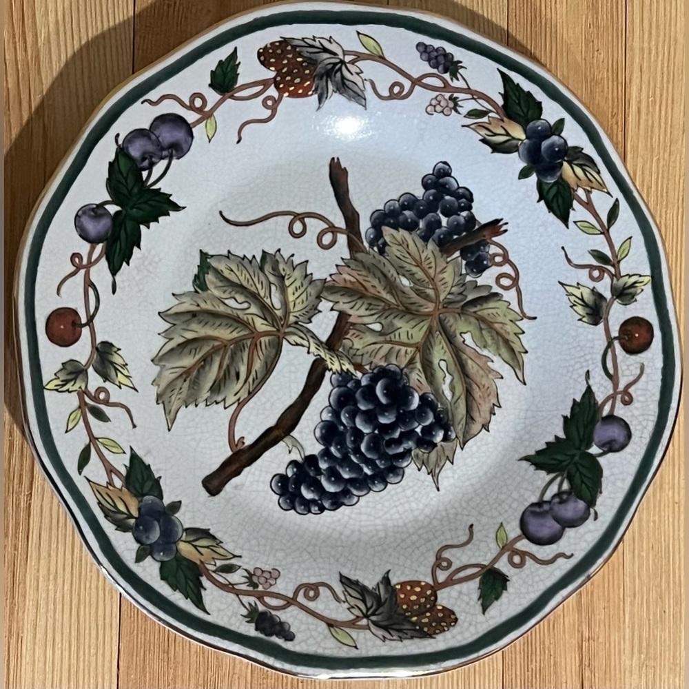 Decorative Grape Ceramic Fruit Plate, 10 1/2”